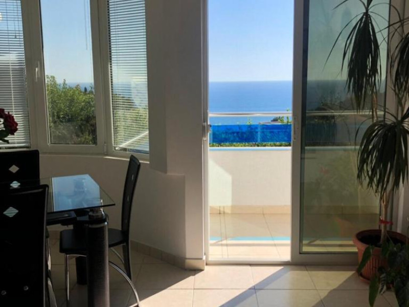 Apartmani Dini