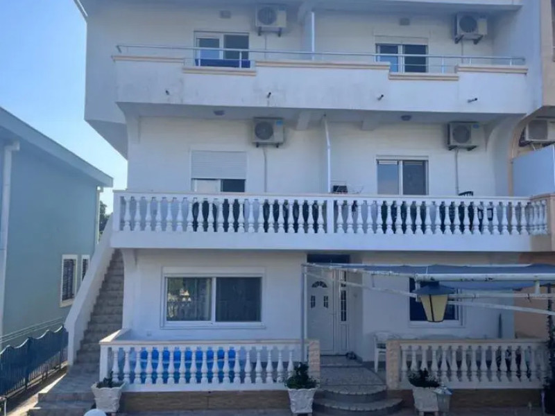 Saraj Apartments